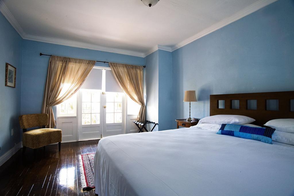 Sadigo Court Hotel Miami Beach Room photo