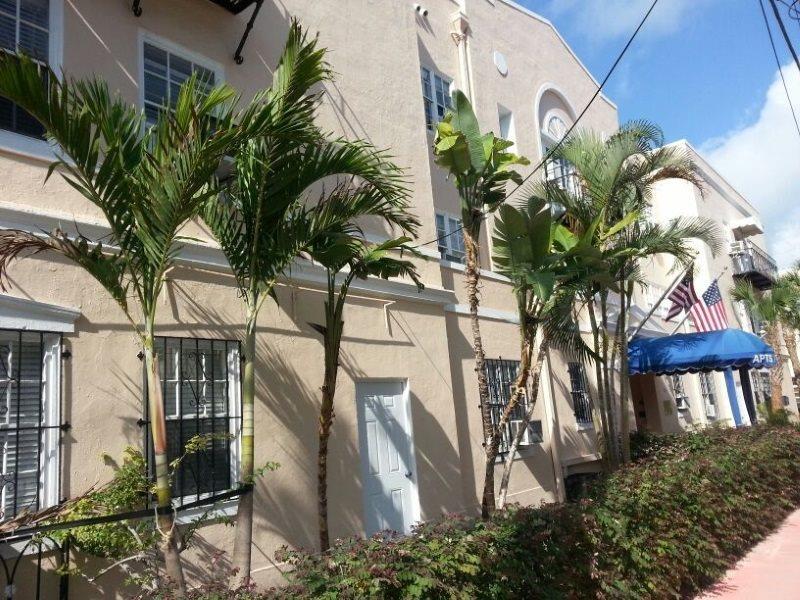 Sadigo Court Hotel Miami Beach Exterior photo